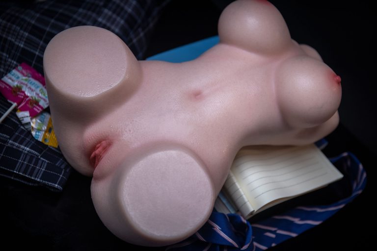Jasmine-Portable-Mini-Sex-Doll-for-Beginners-14.jpg